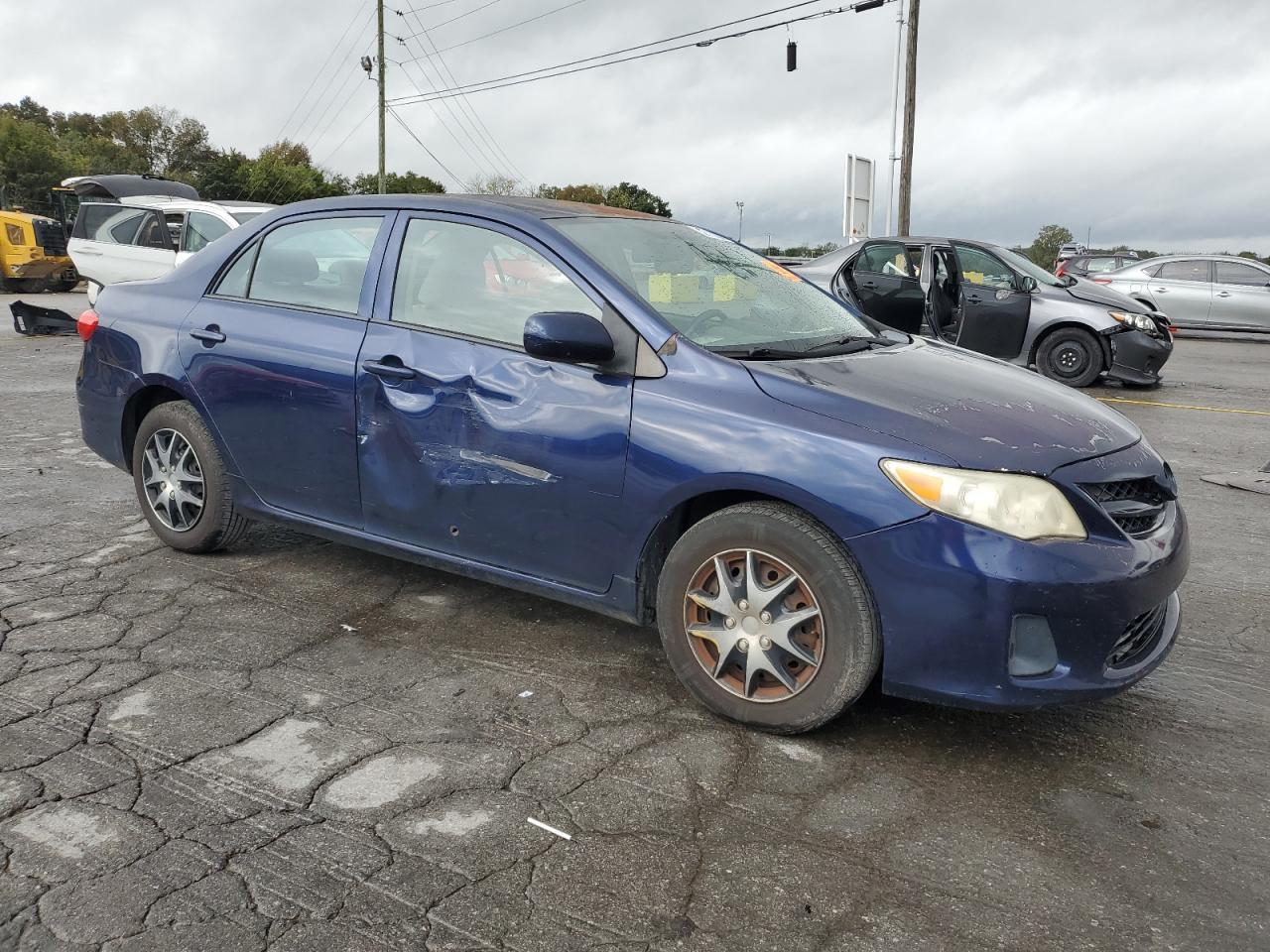 2013 Toyota Corolla L - Фото 4