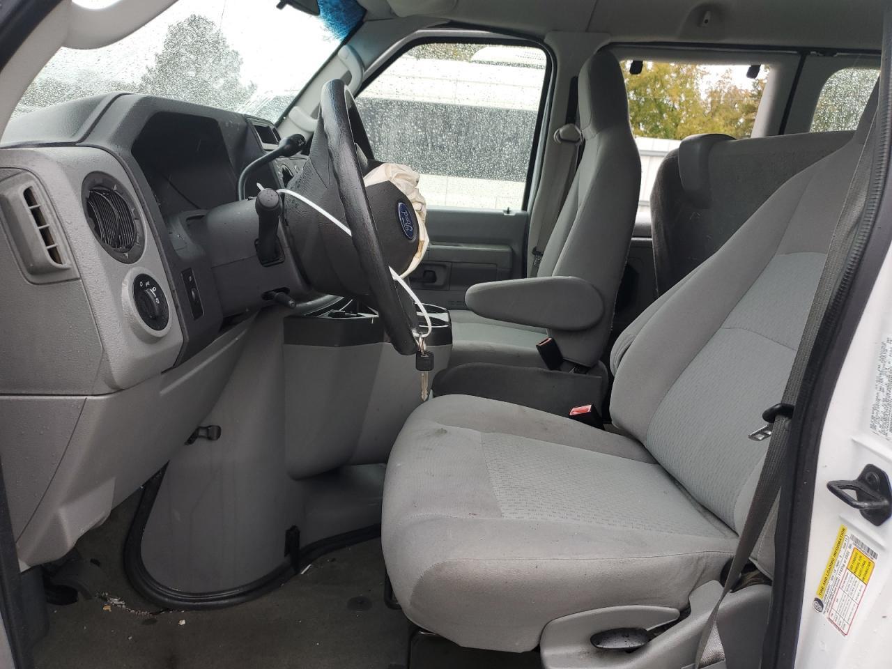 2012 Ford Econoline E350 Super Duty Wagon - Фото 7