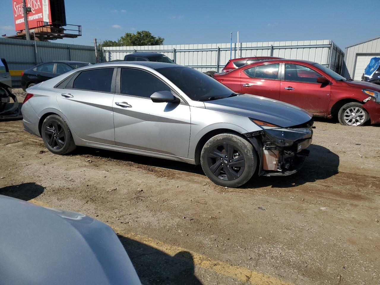 2022 Hyundai Elantra Sel - Фото 4