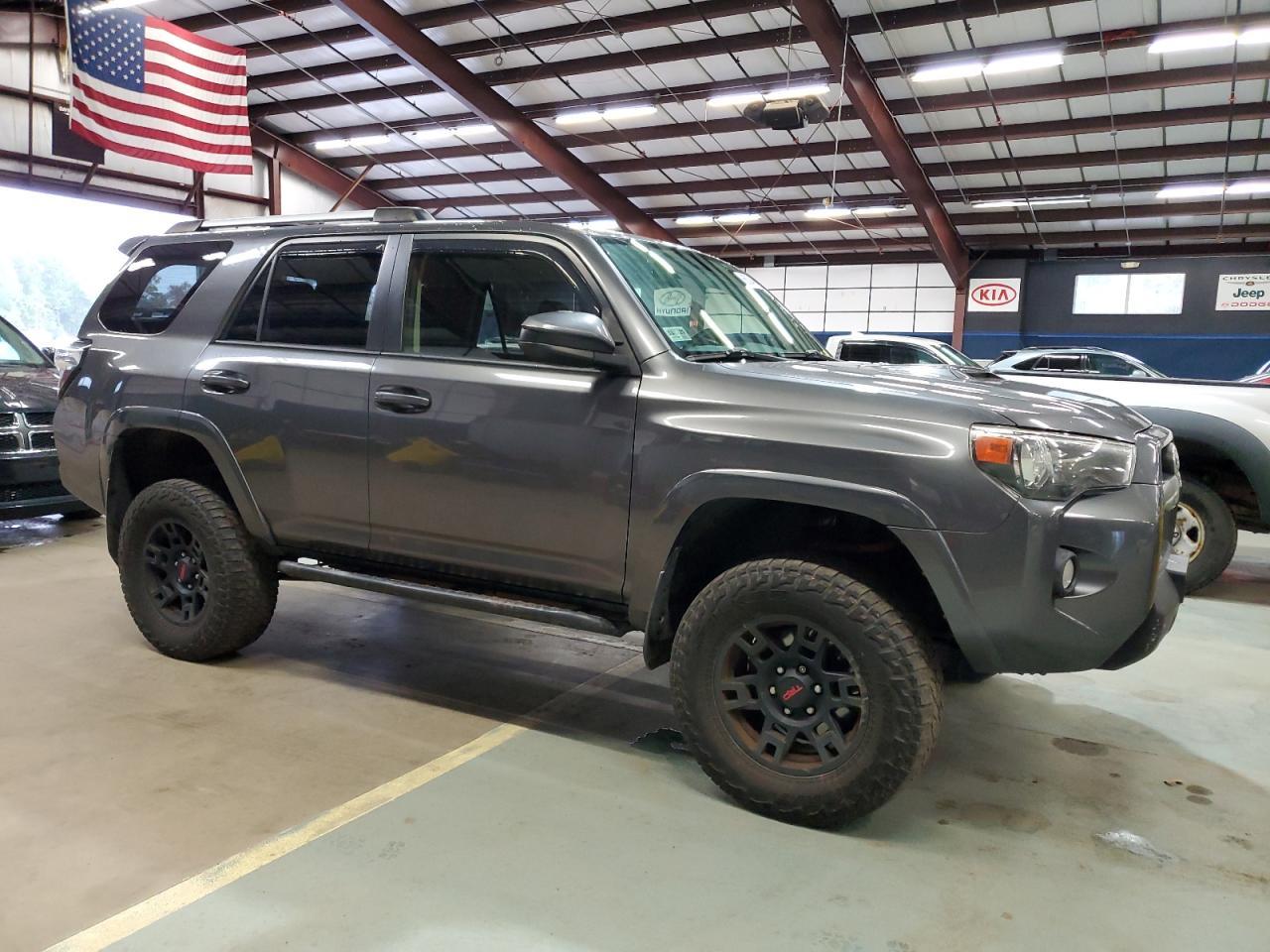 2016 Toyota 4Runner Sr5/Sr5 Premium - Фото 4
