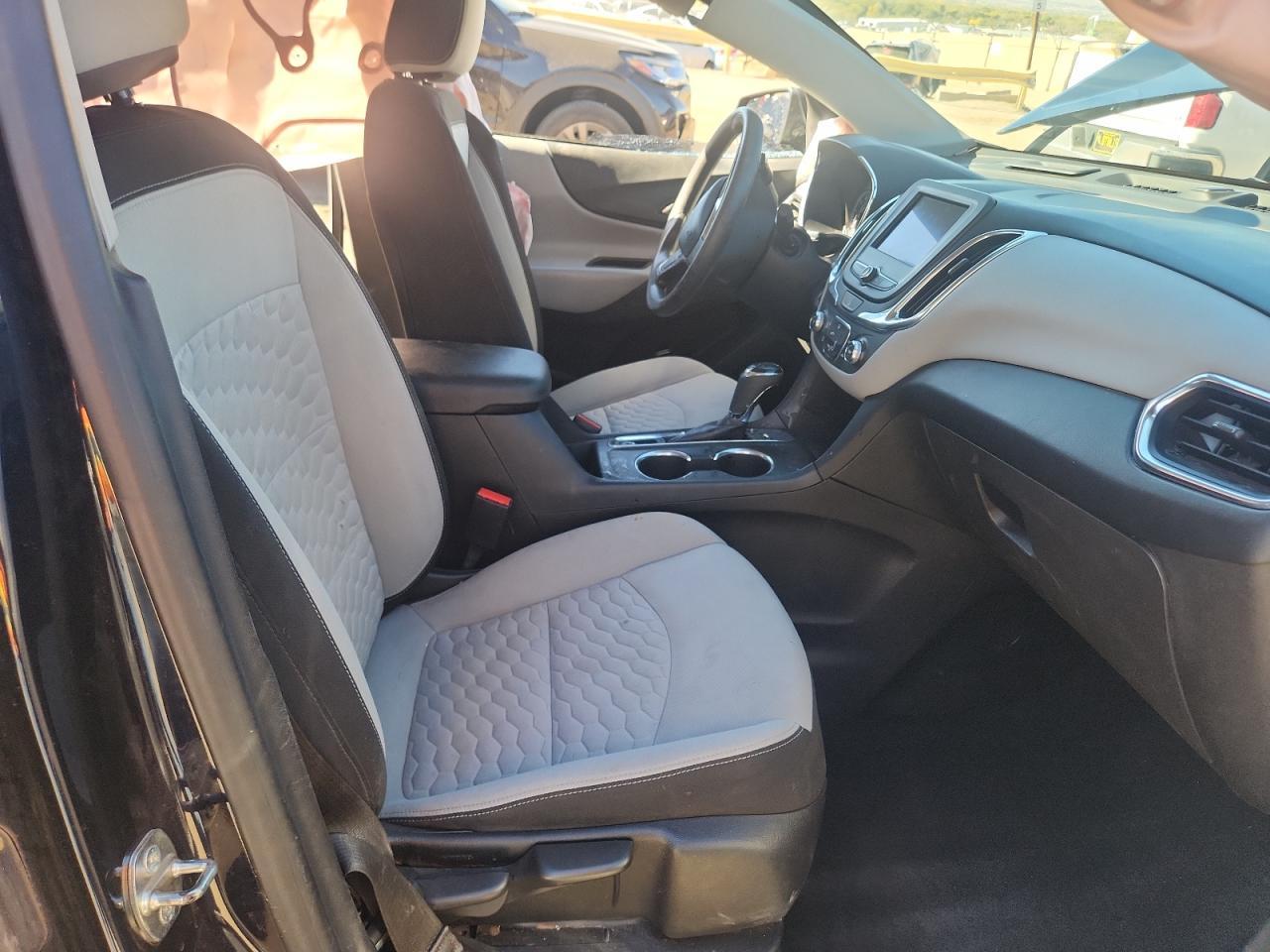 2021 Chevrolet Equinox Ls - Image 7