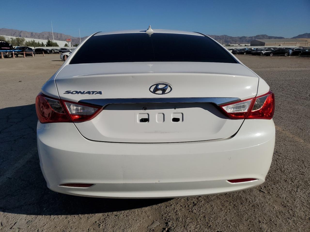 2012 Hyundai Sonata Gls - Image 6