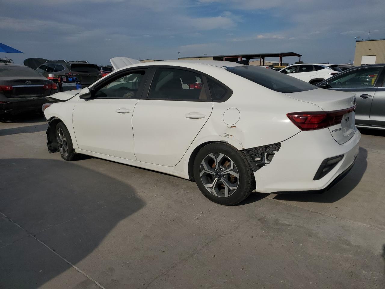 2021 Kia Forte - Фото 2