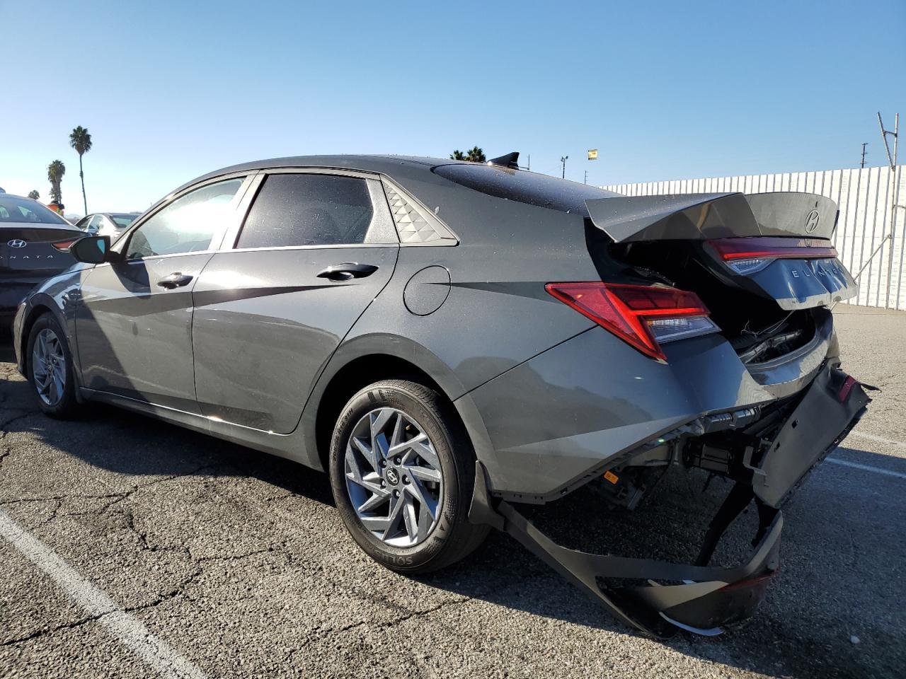 2025 Hyundai Elantra Blue - Фото 2