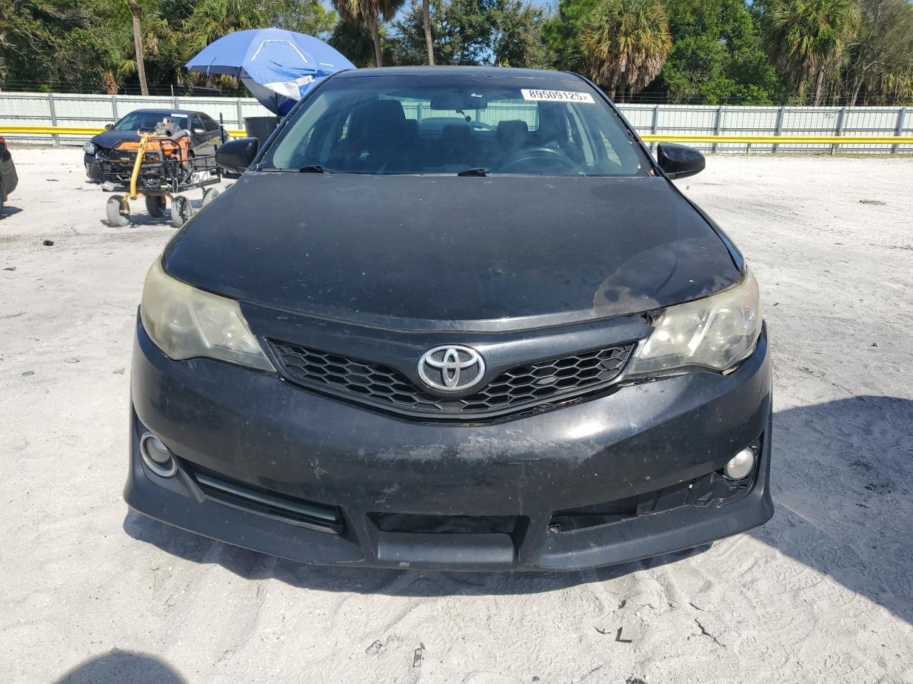 2014 Toyota Camry L - Фото 5