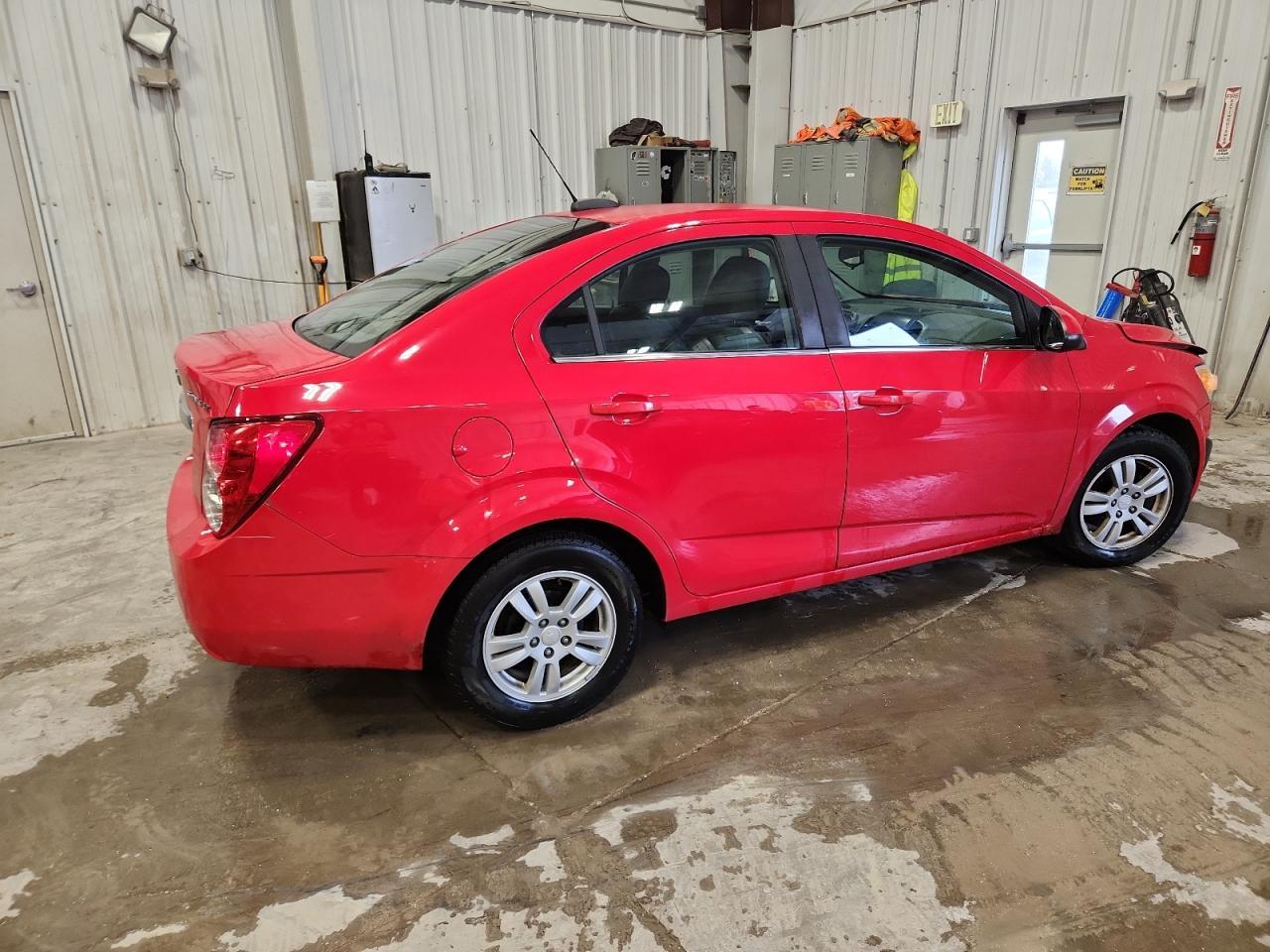 2015 Chevrolet Sonic Lt - Image 3