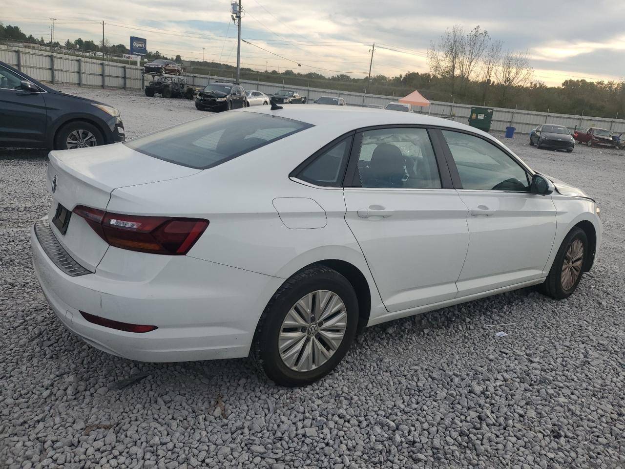 2019 Volkswagen Jetta S - Фото 3