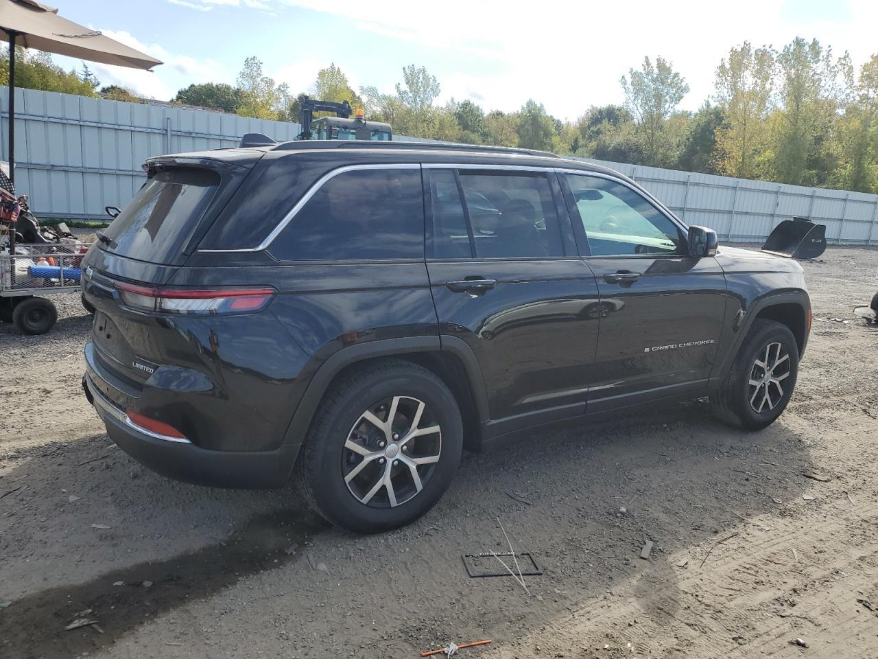 2025 Jeep Grand Cherokee - Фото 3