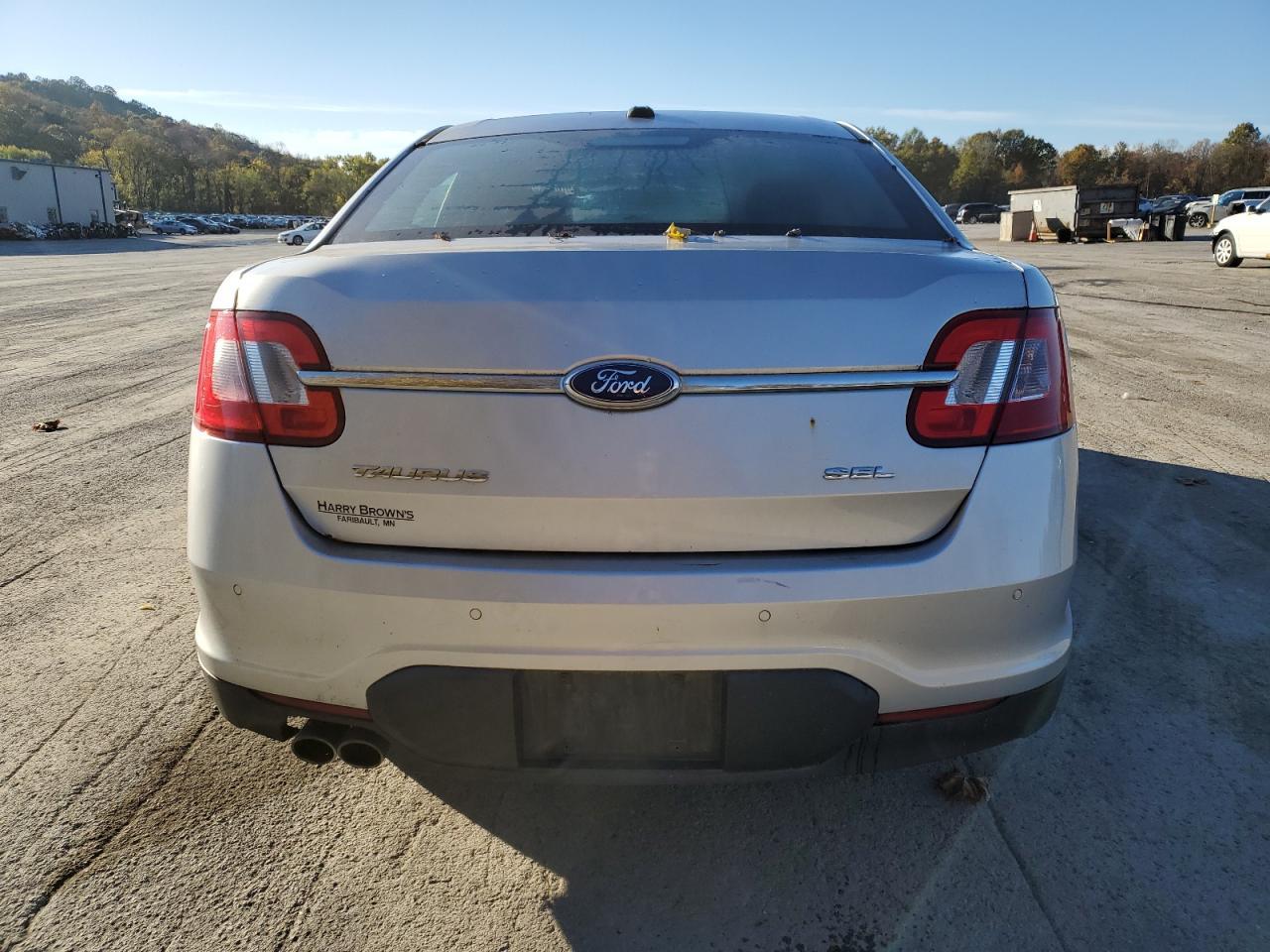 2011 Ford Taurus - Image 6