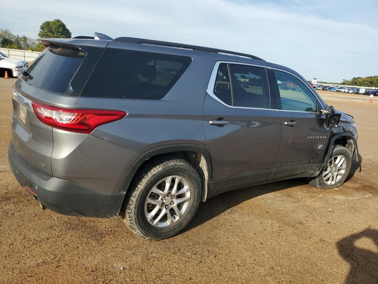 2020 Chevrolet Traverse Lt - Image 3