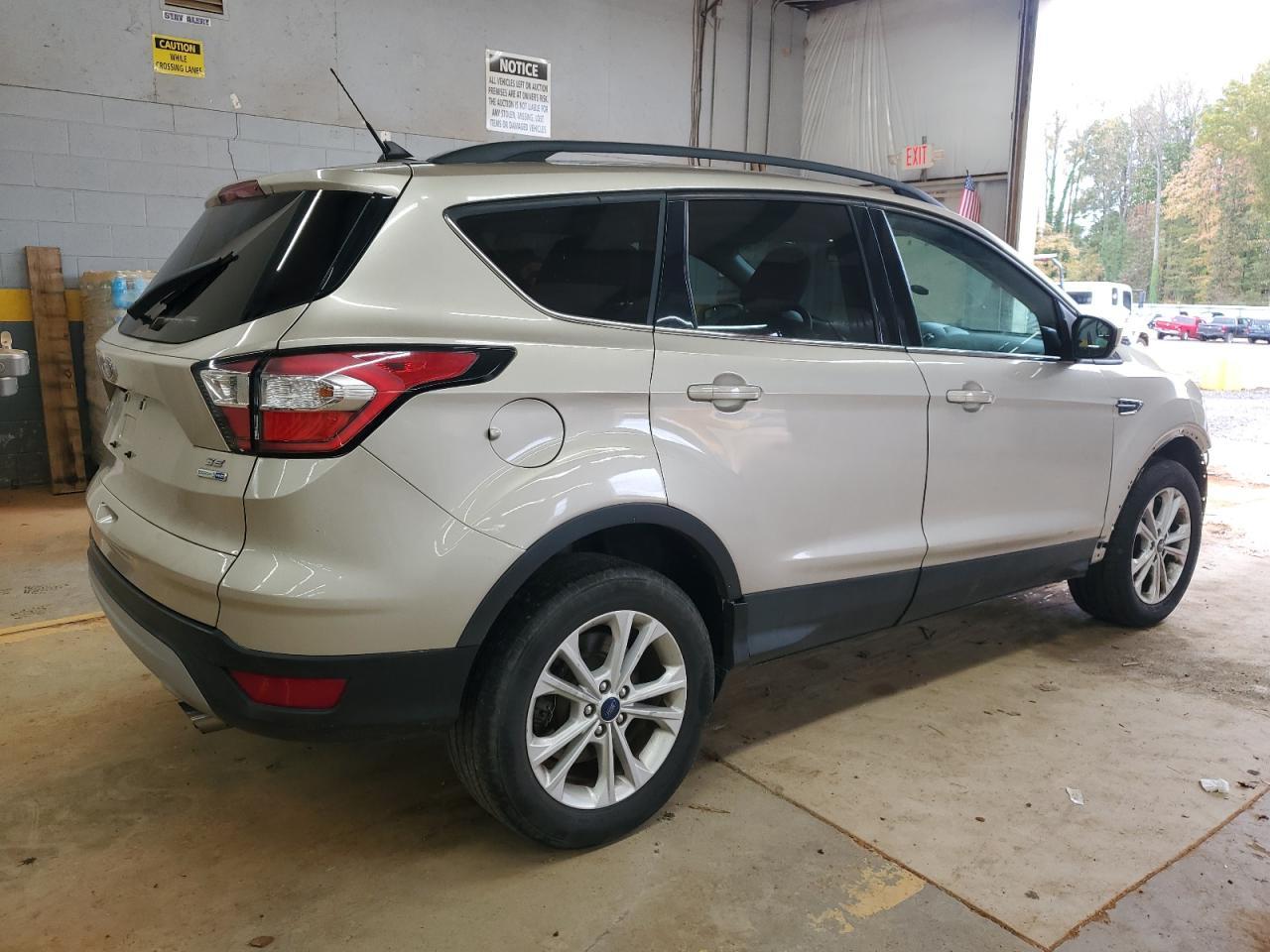 2018 Ford Escape Se - Фото 3