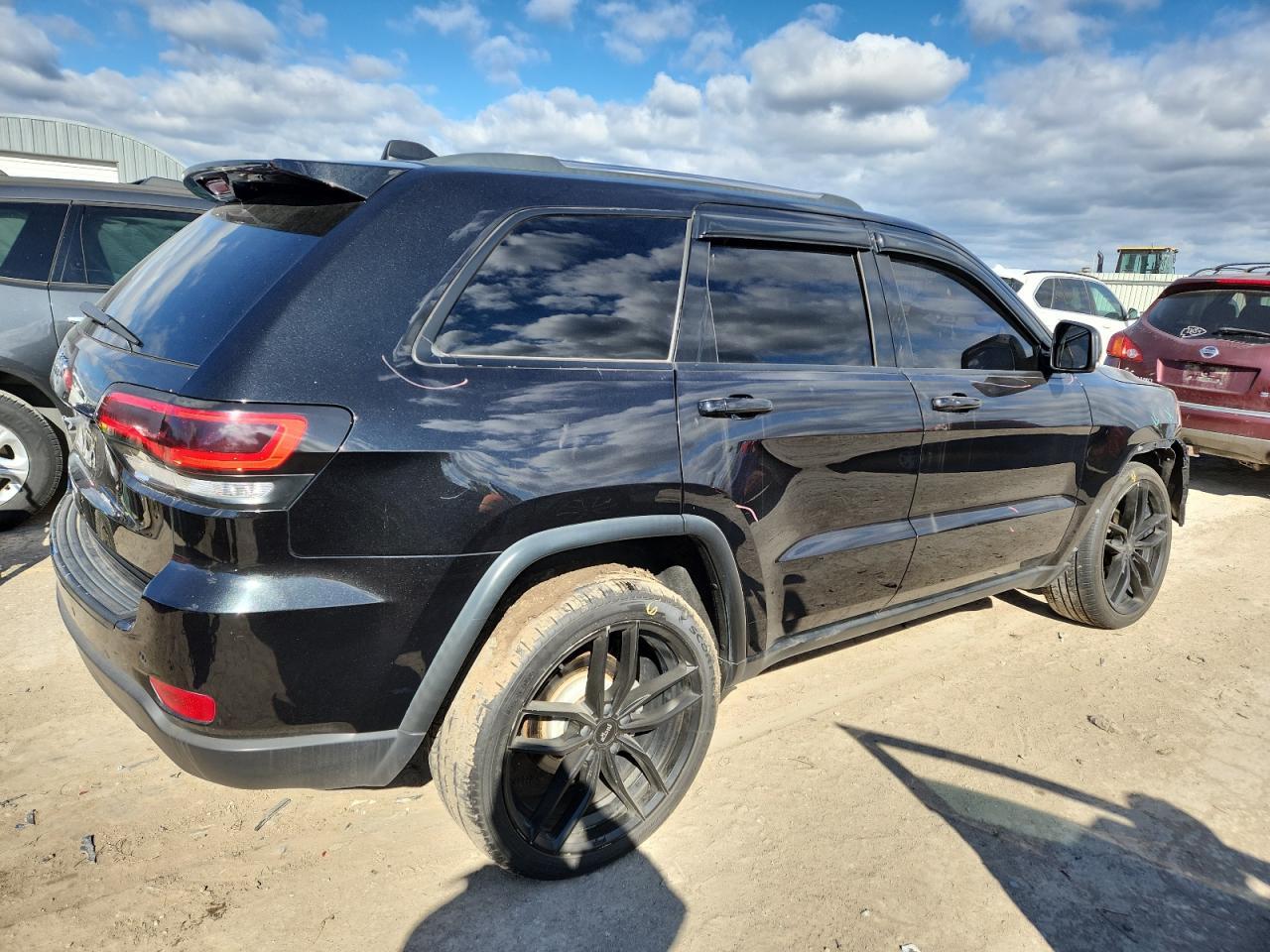 2015 Jeep Grand Cherokee Limited - Image 3