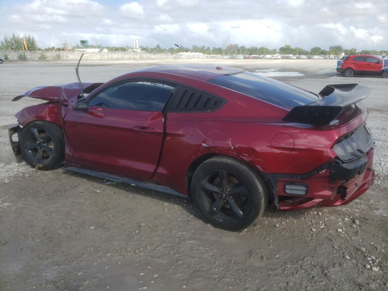 2018 Ford Mustang - Фото 2