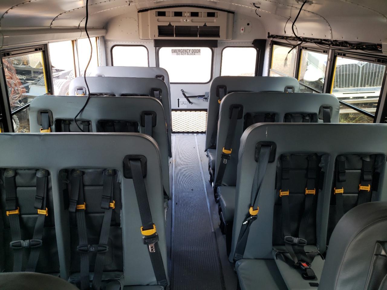 2024 Ford Econoline E450 Super Duty Cutaway Van - Image 6