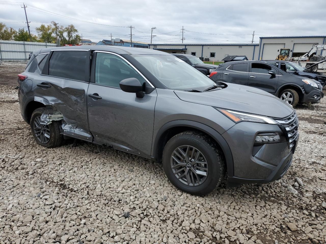 2024 Nissan Rogue S - Image 4