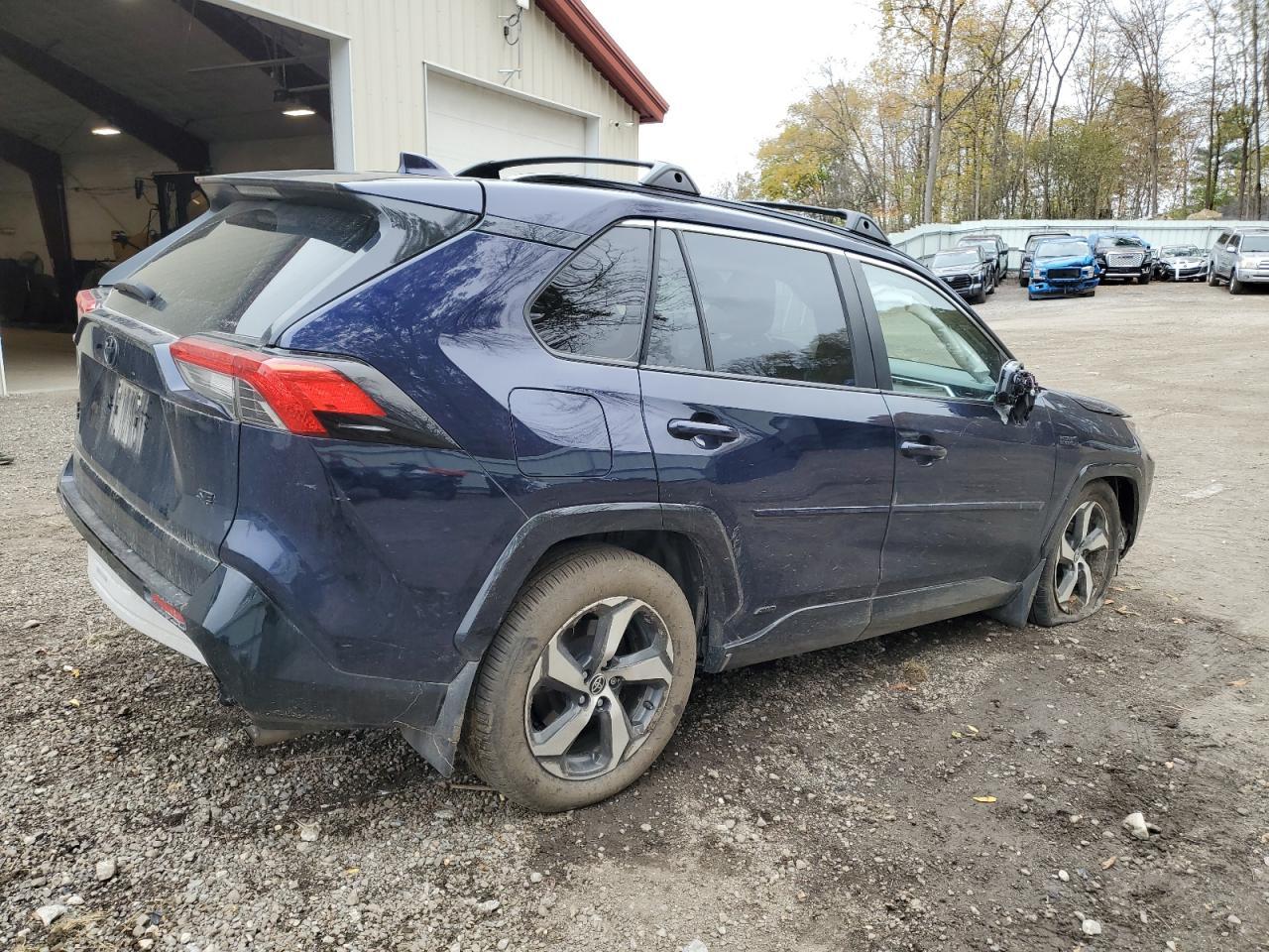 2022 Toyota Rav4 Prime Se - Image 3