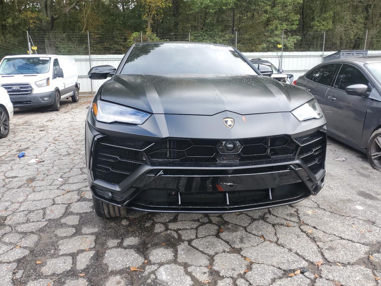 2022 Lamborghini Urus - Image 5