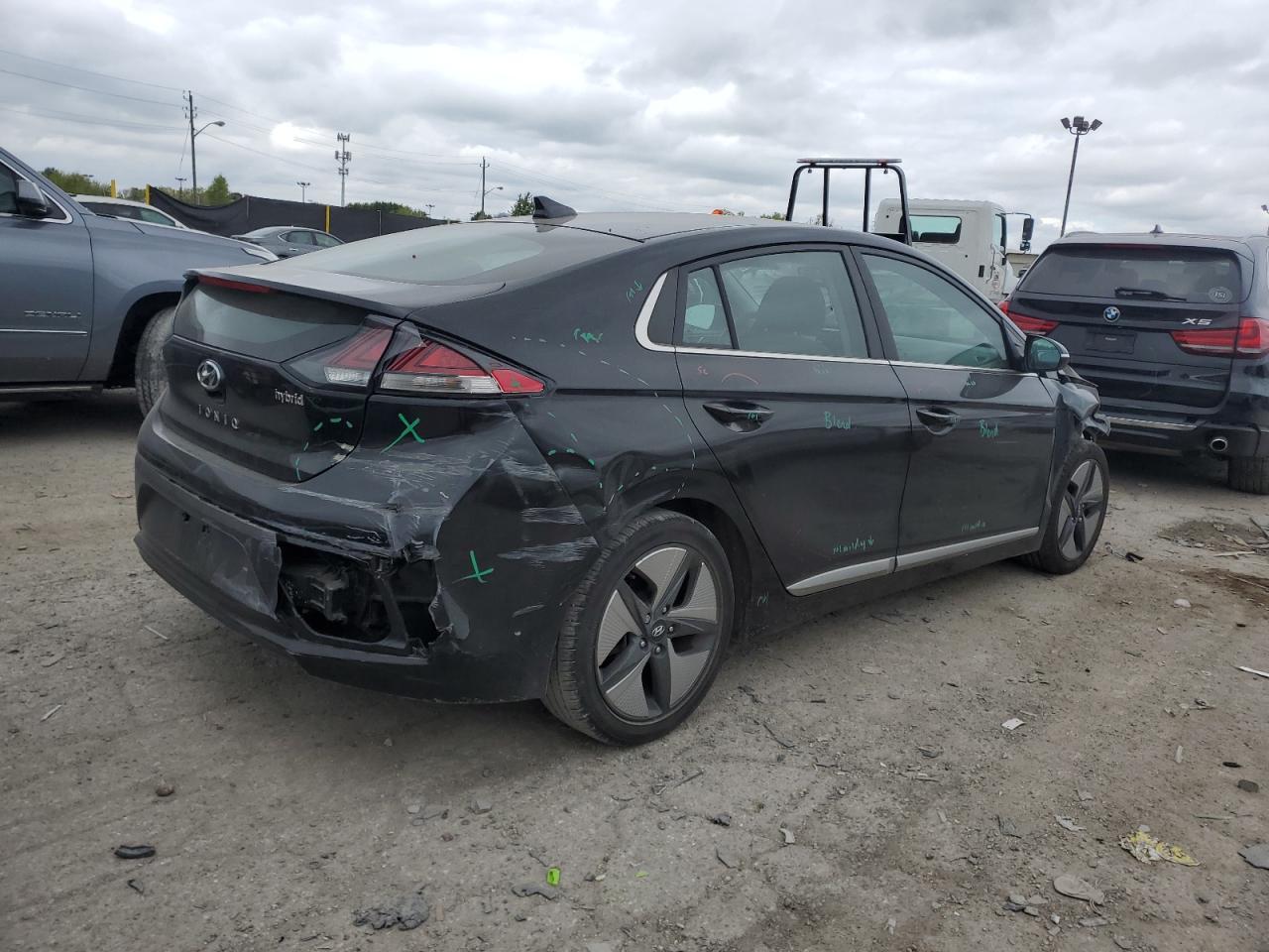 2022 Hyundai Ioniq Sel - Image 3