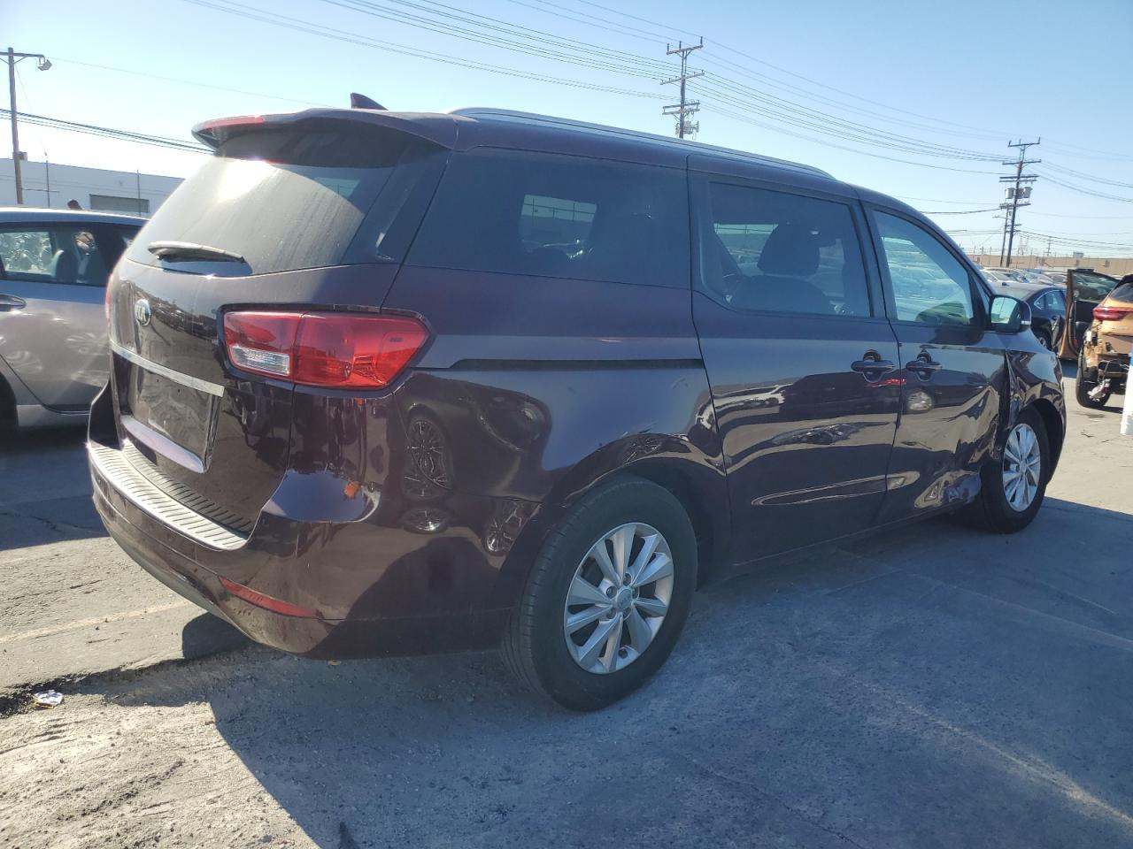 2018 Kia Sedona Lx - Фото 3