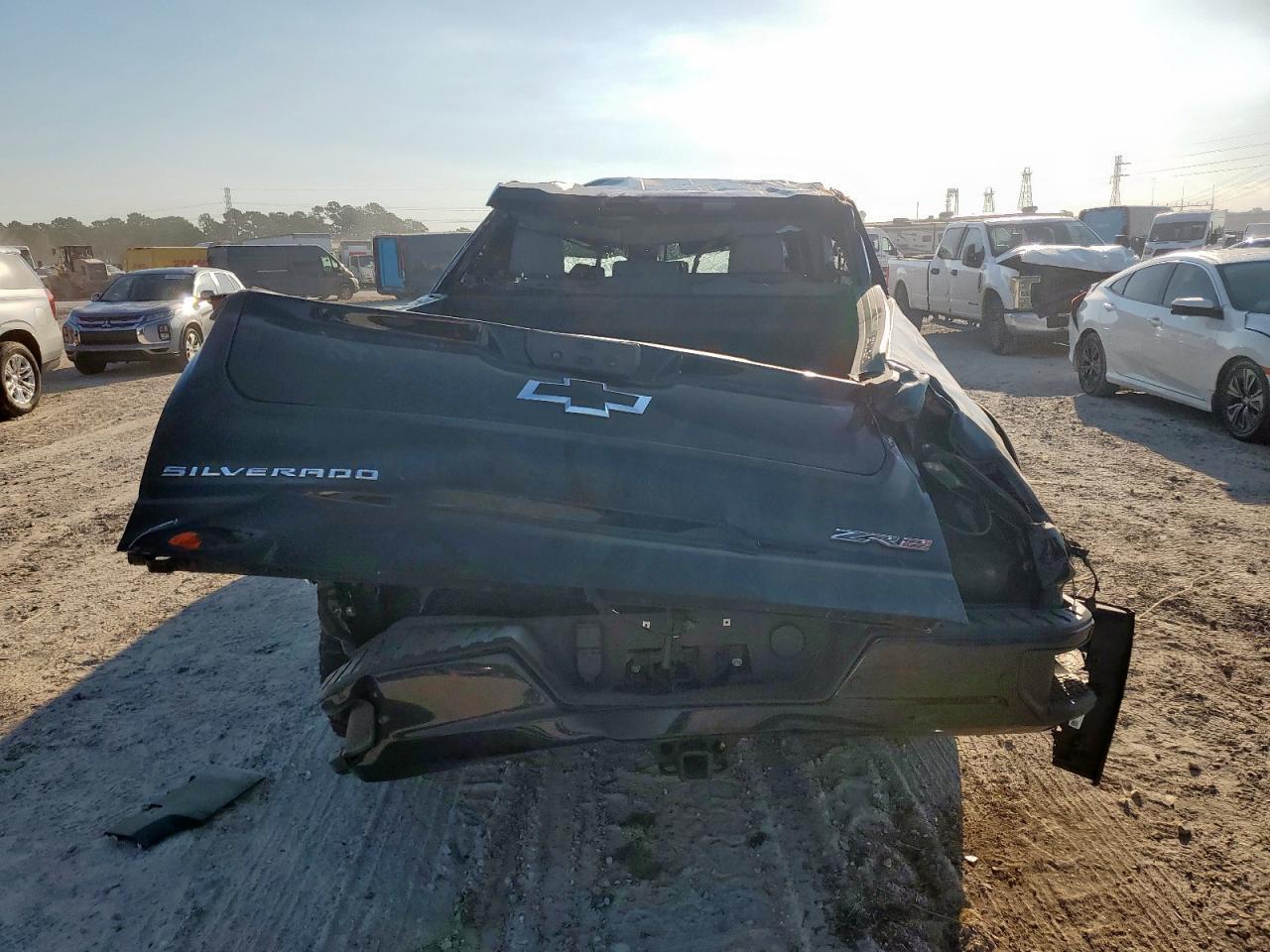 2022 Chevrolet Silverado K1500 Zr2 - Фото 6
