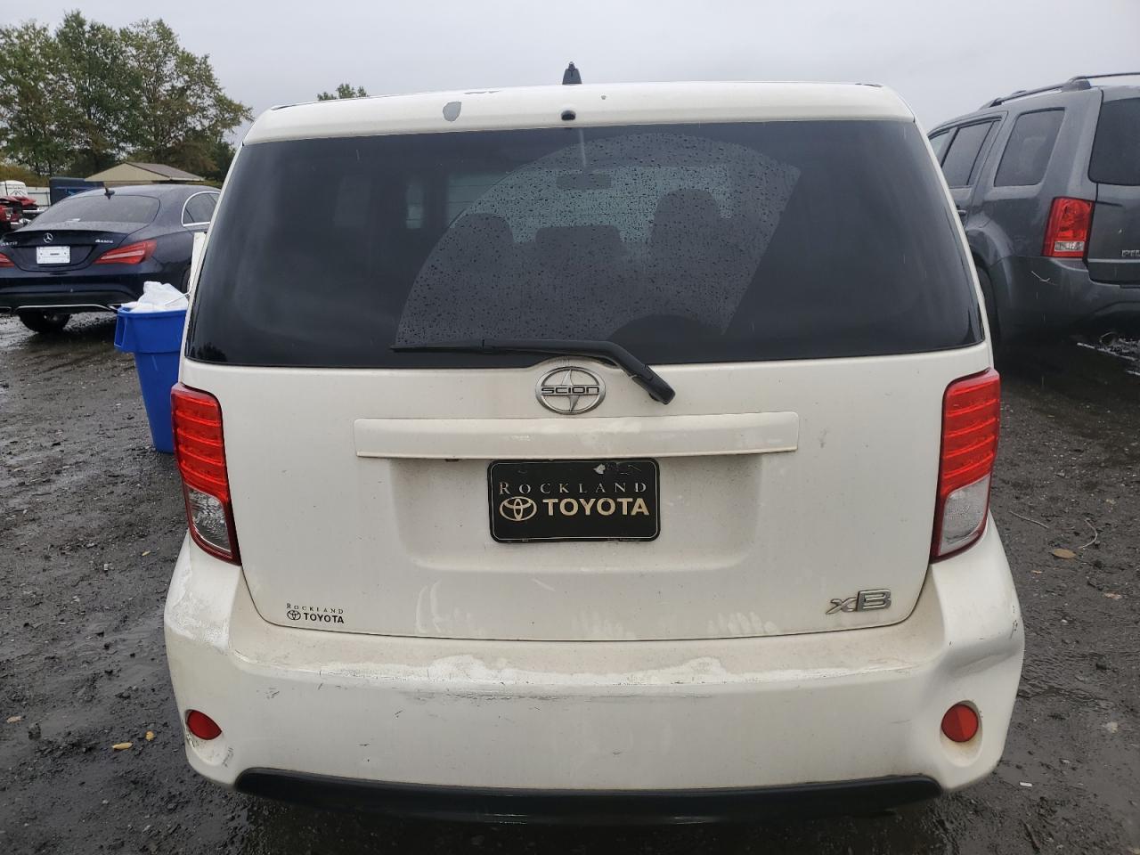 2015 Scion Xb Base - Фото 6