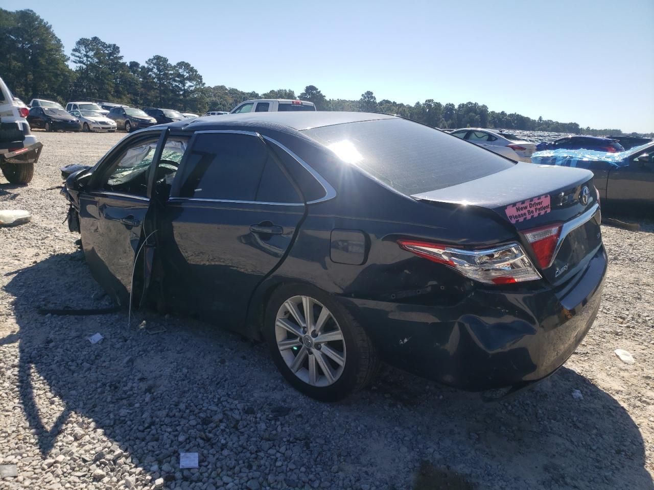 2015 Toyota Camry Le - Image 2