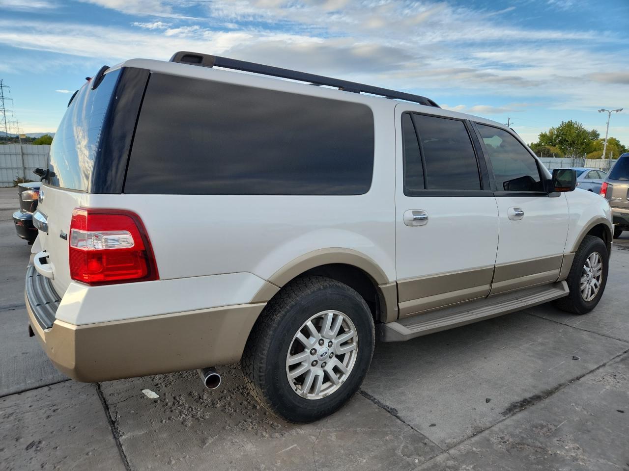 2011 Ford Expedition El Xlt - Image 3