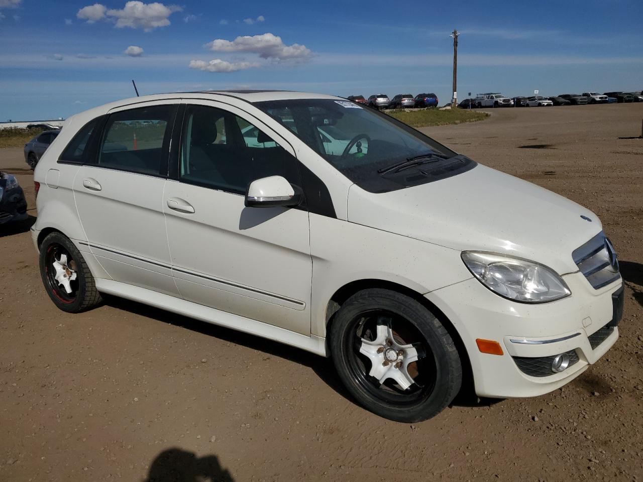2011 Mercedes-Benz B200 - Image 4