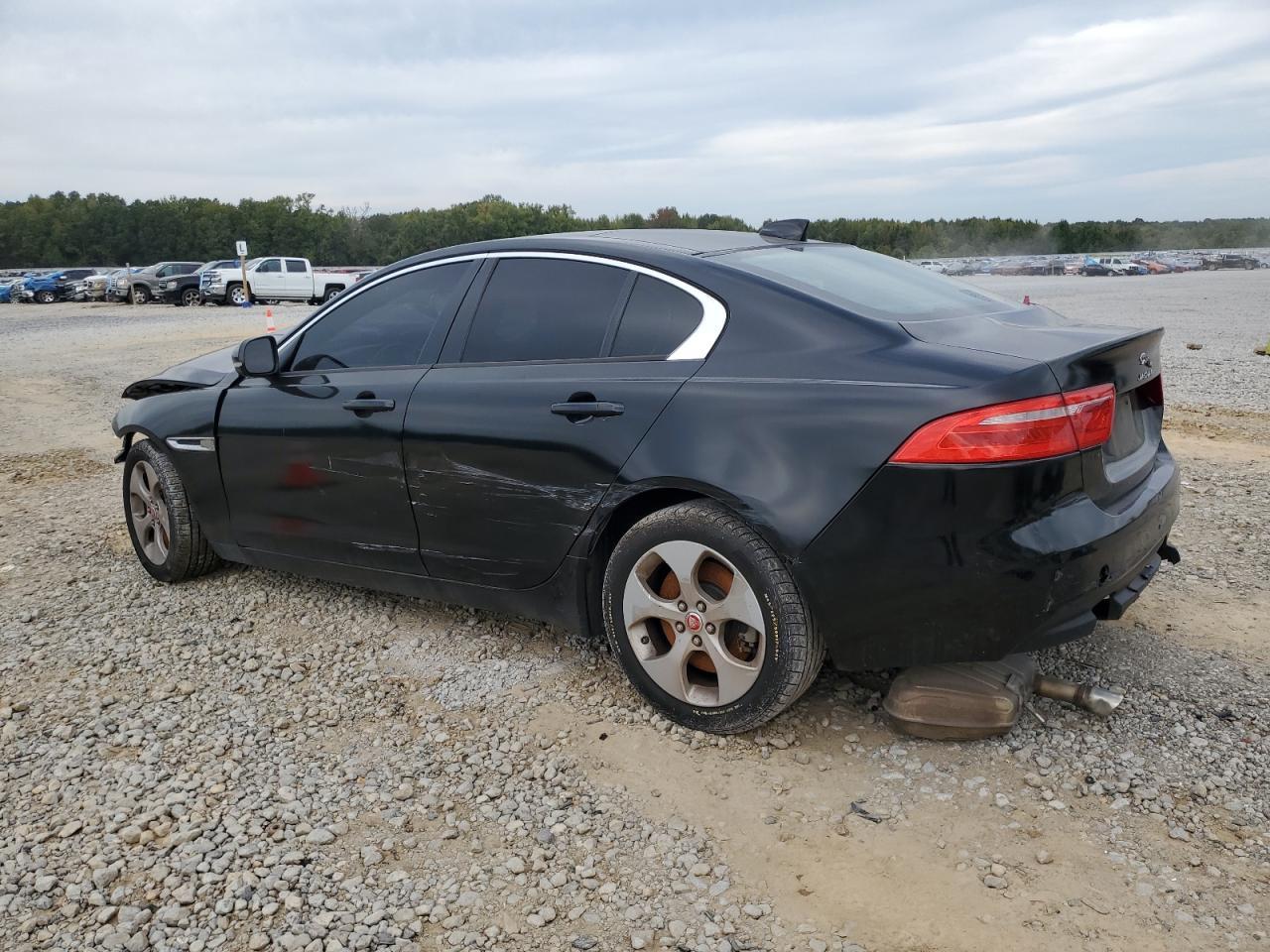 2018 Jaguar Xe - Image 2