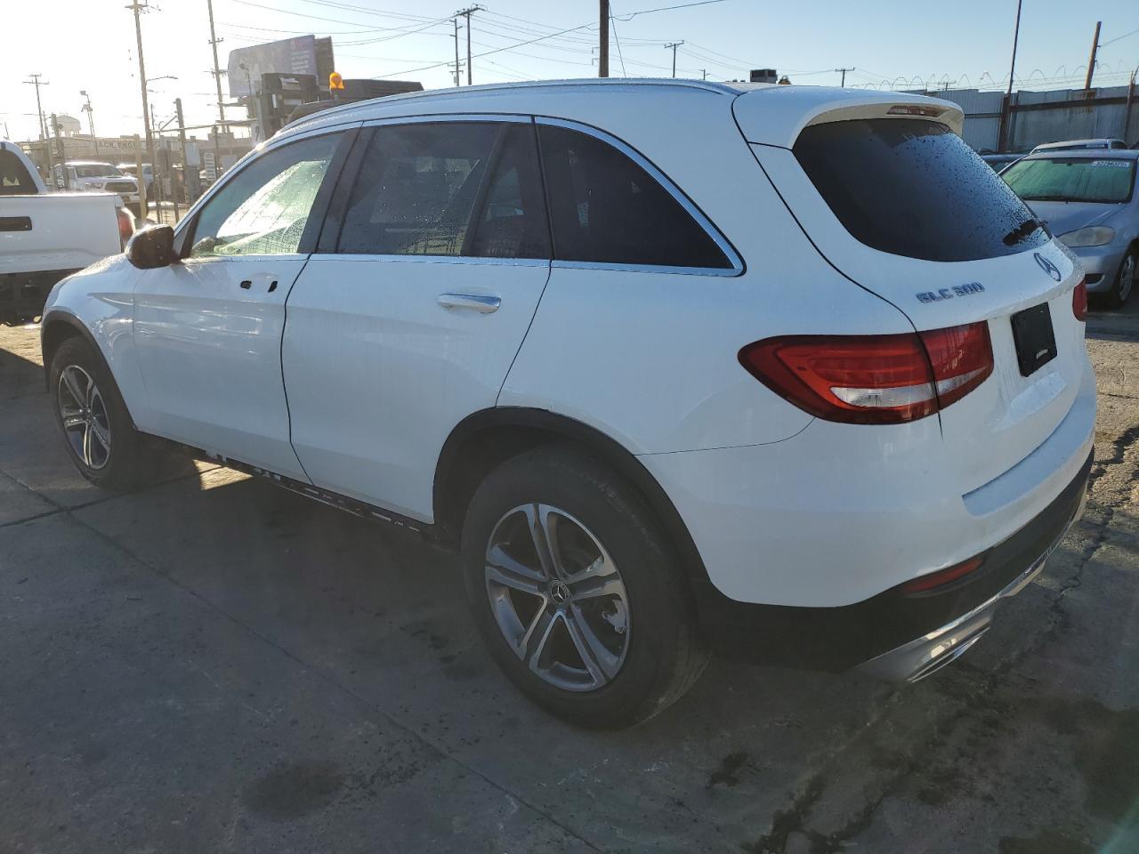 2019 Mercedes-Benz Glc 300 4Matic - Фото 2