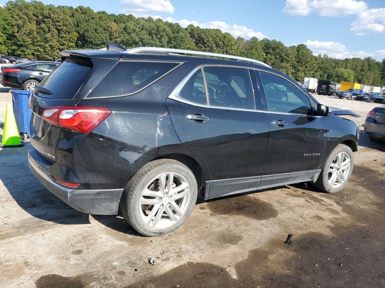2019 Chevrolet Equinox Premier - Image 3
