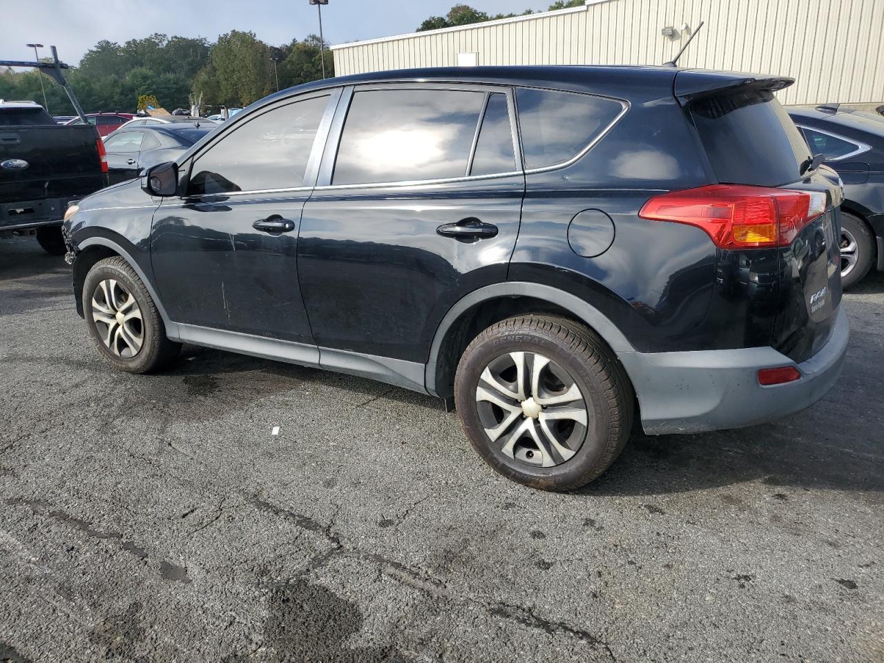 2015 Toyota Rav4 Le - Фото 2