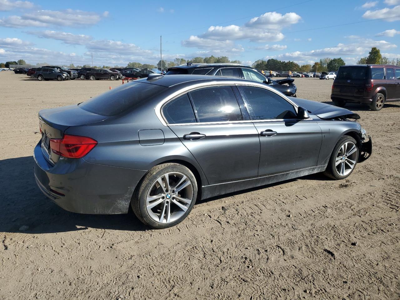 2017 BMW 330 Xi - Фото 3