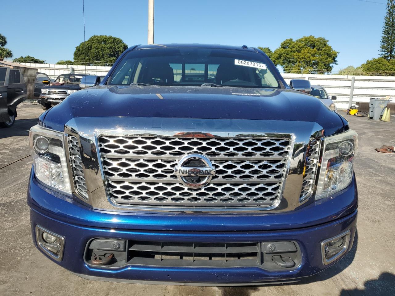 2017 Nissan Titan Sv - Фото 5