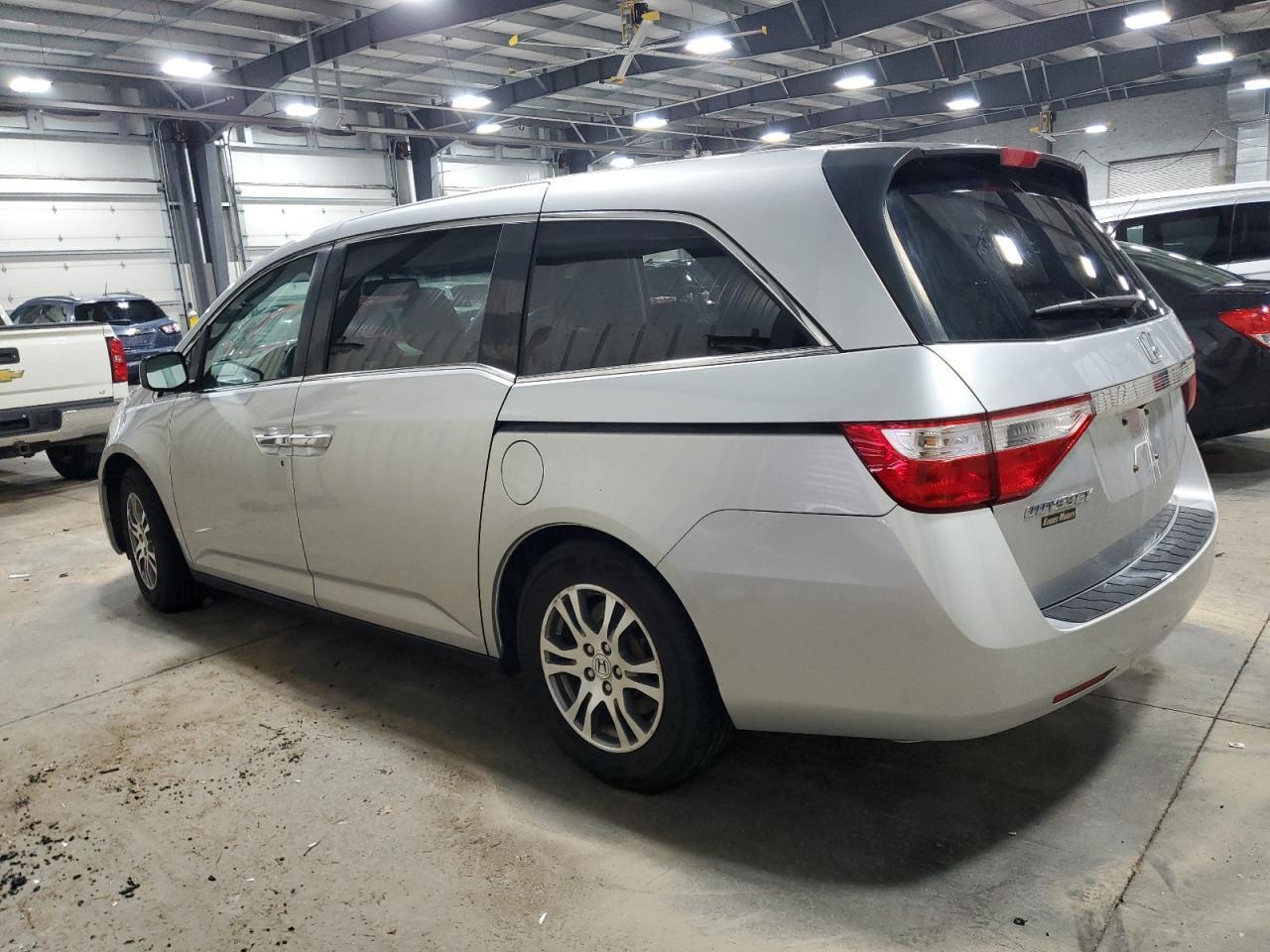 2012 Honda Odyssey Exl - Фото 2