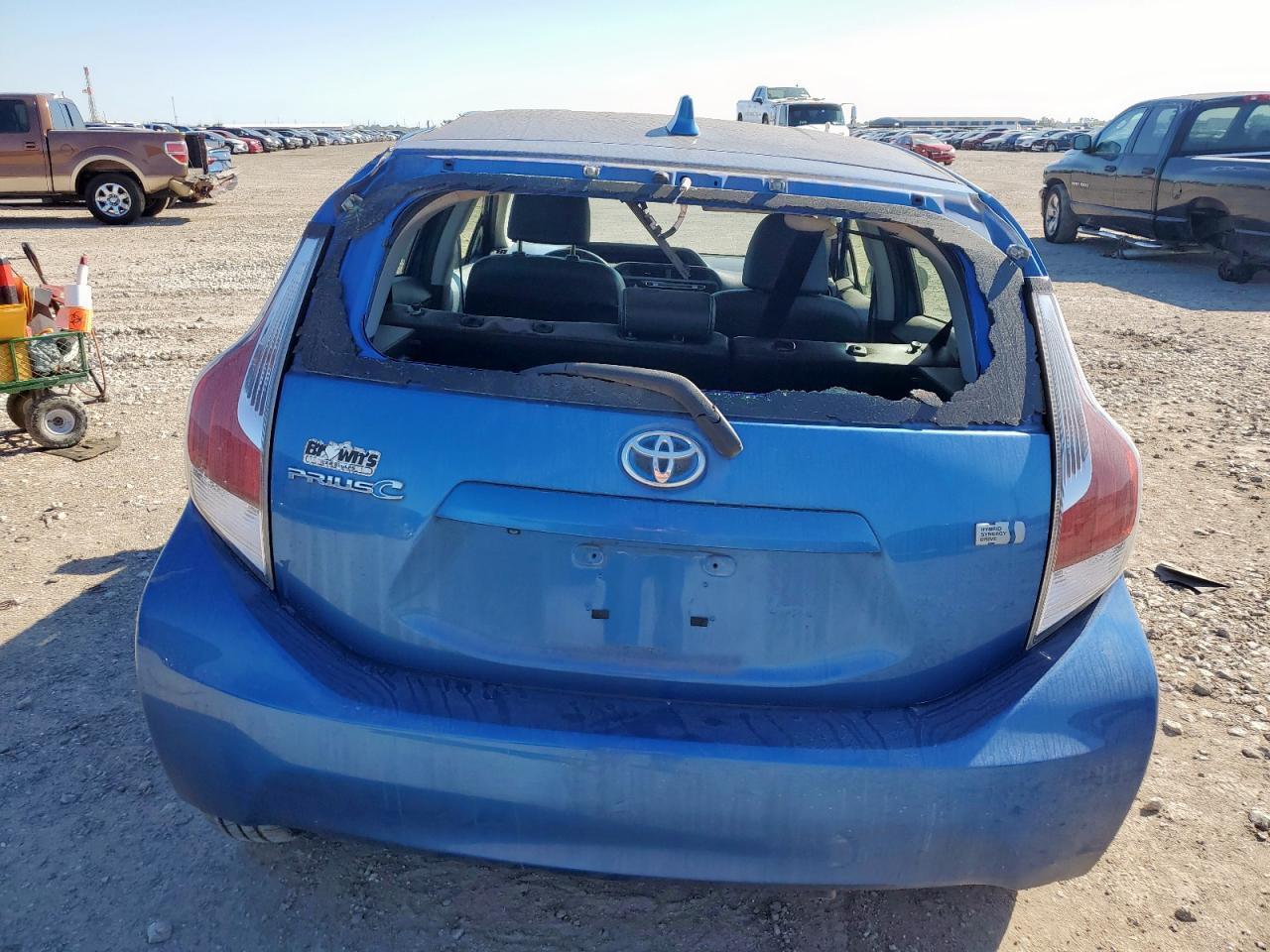 2015 Toyota Prius C - Image 6