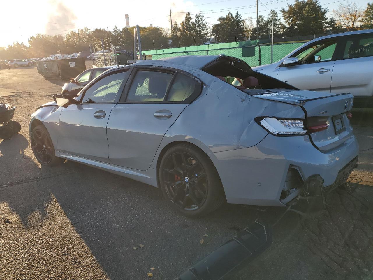 2025 BMW M340Xi - Фото 2