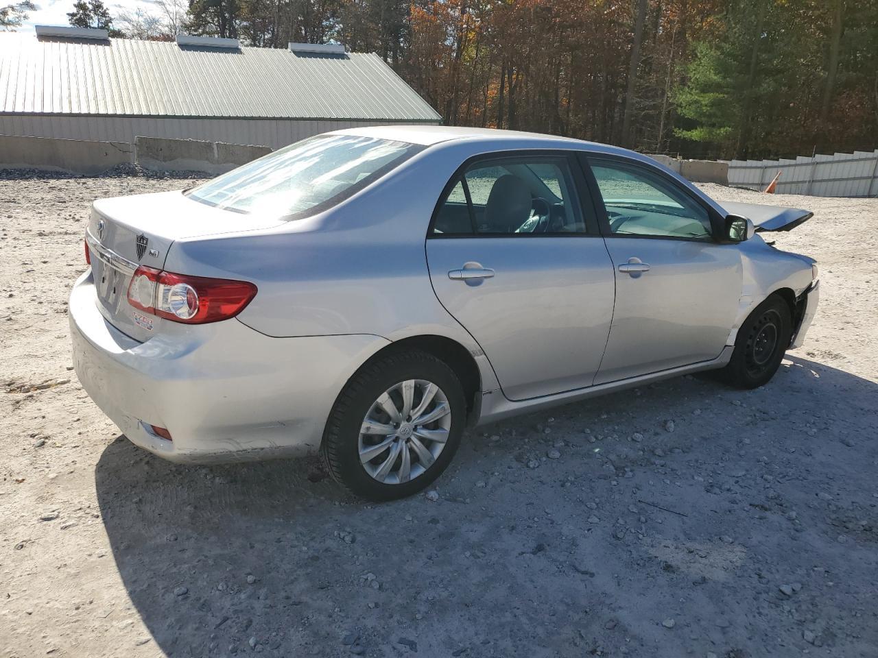 2012 Toyota Corolla Base - Фото 3