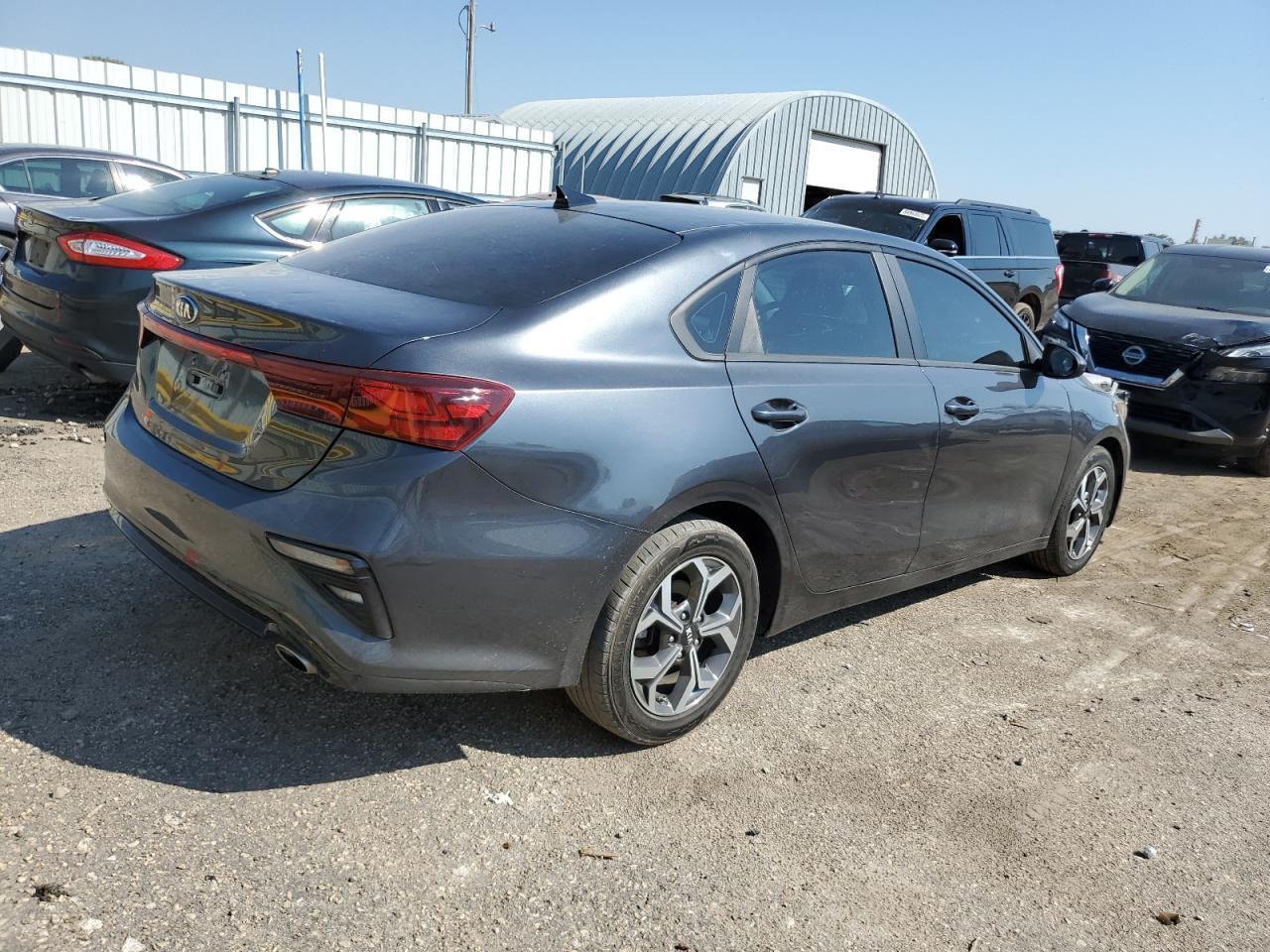 2021 Kia Forte Fe - Фото 3