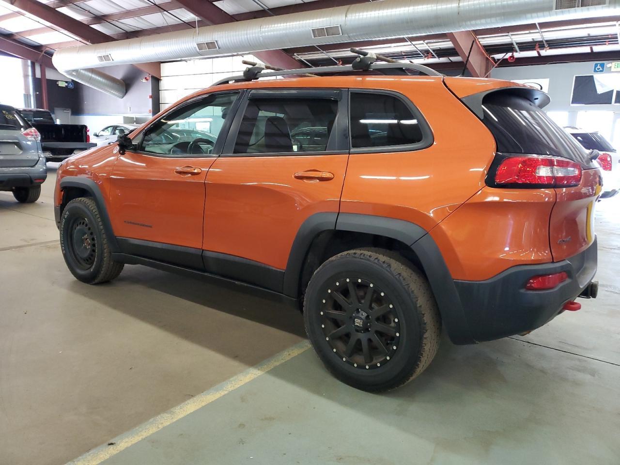 2016 Jeep Cherokee Trailhawk - Image 2