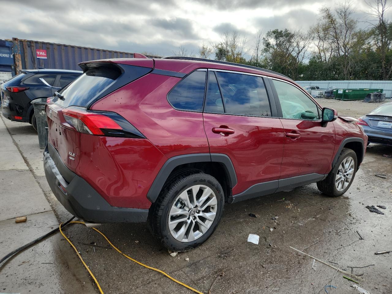 2025 Toyota Rav4 Xle Premium - Image 3