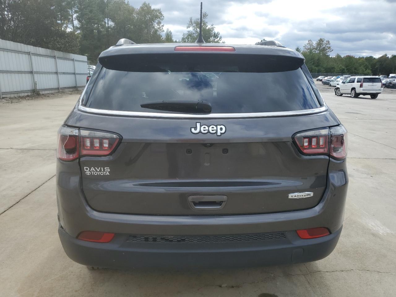 2021 Jeep Compass Latitude - Фото 6