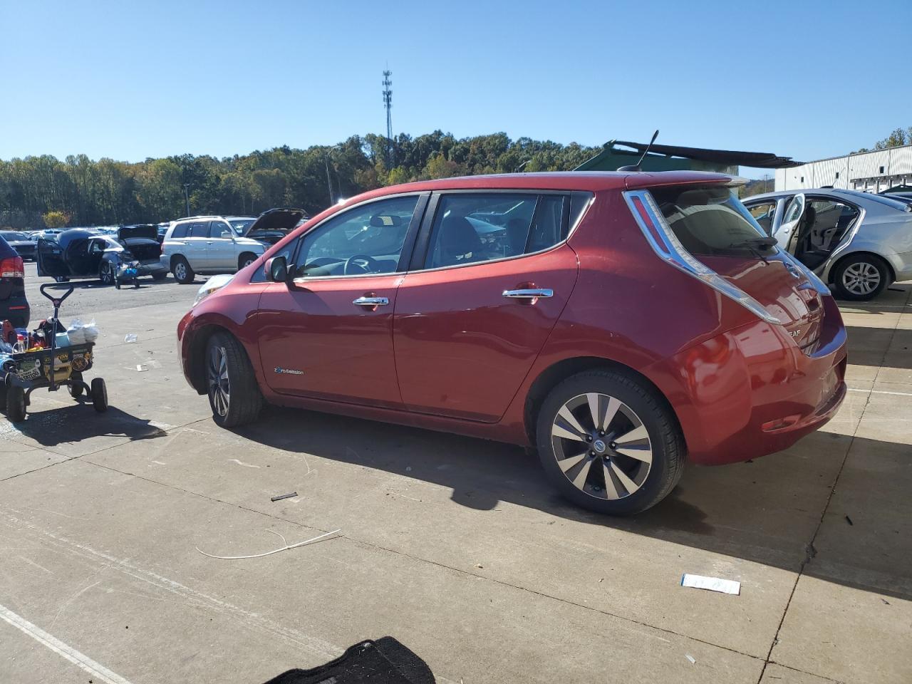 2014 Nissan Leaf S - Image 2