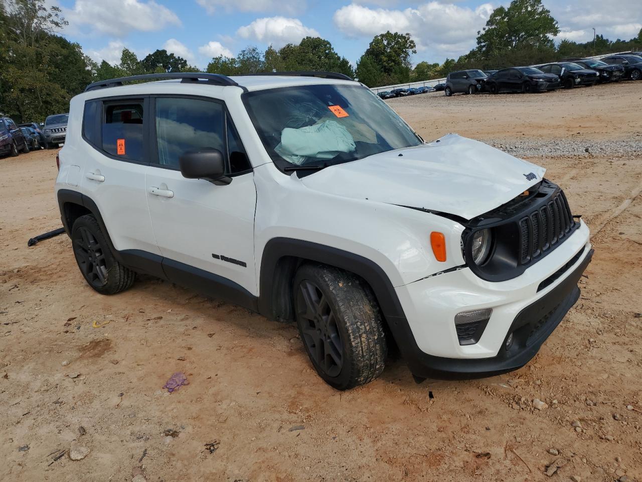 2021 Jeep Renegade Latitude - Image 4