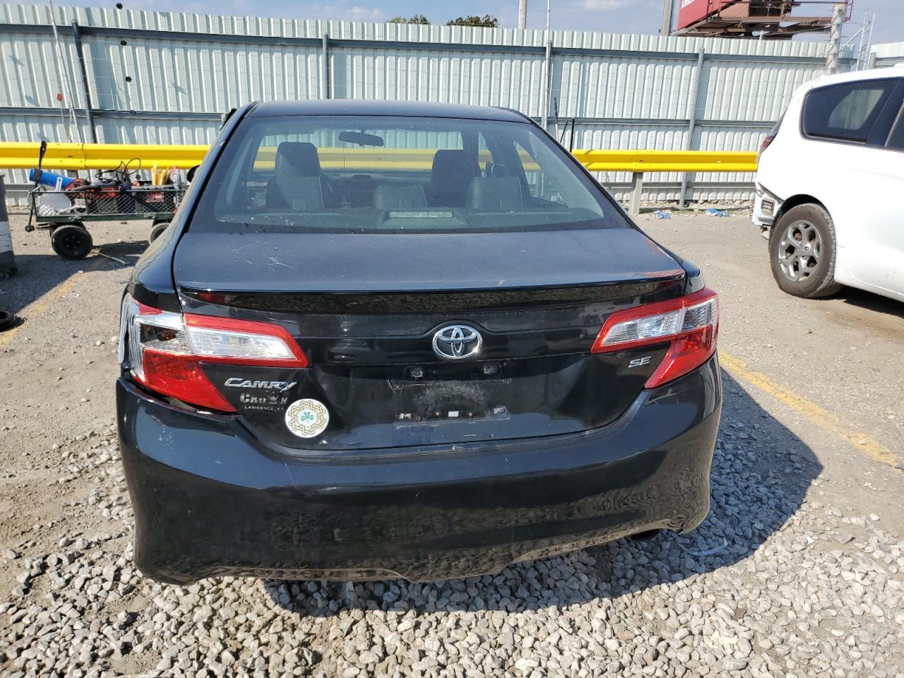 2013 Toyota Camry L - Фото 6