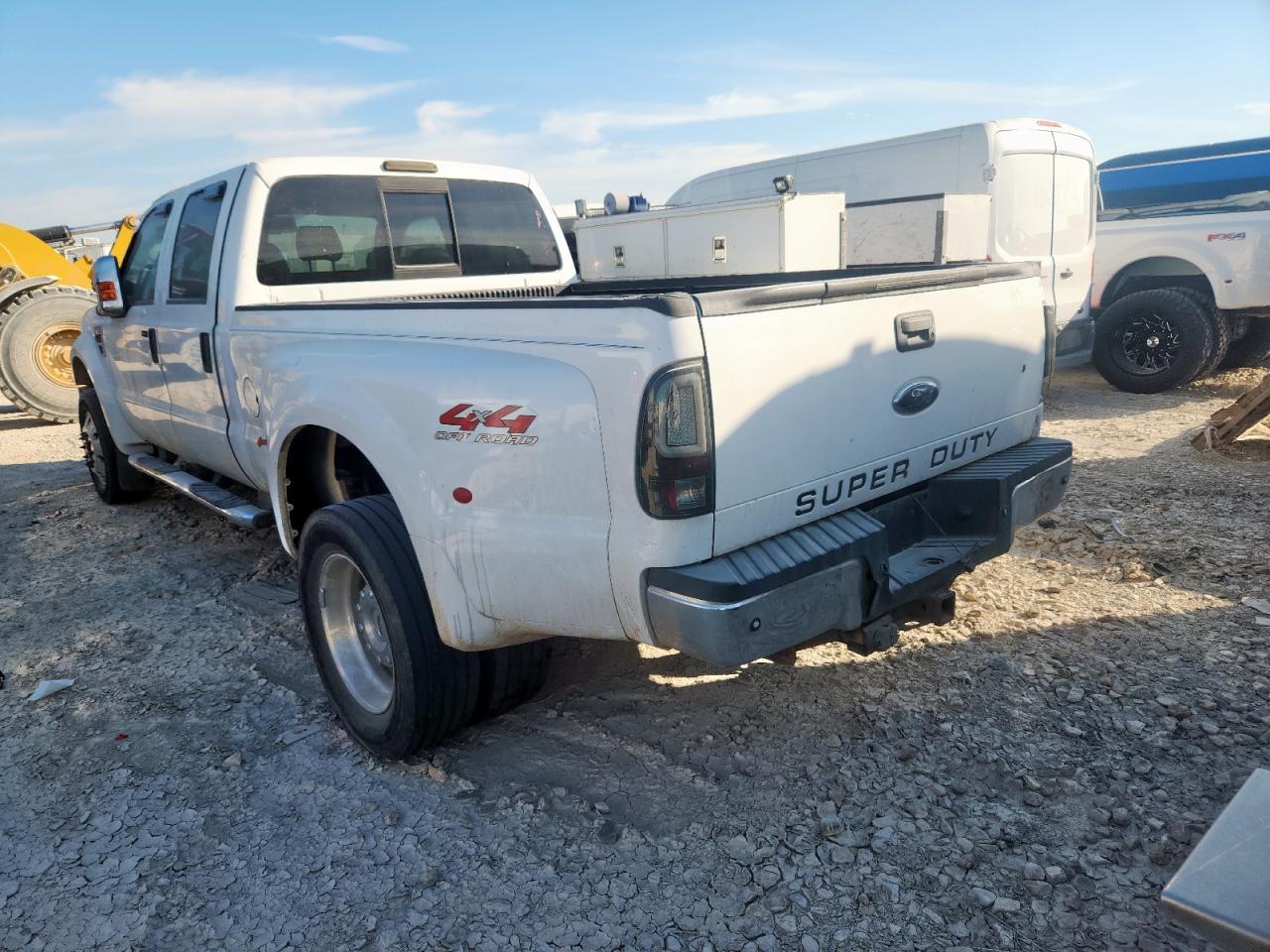 2008 Ford F450 Super Duty - Фото 2