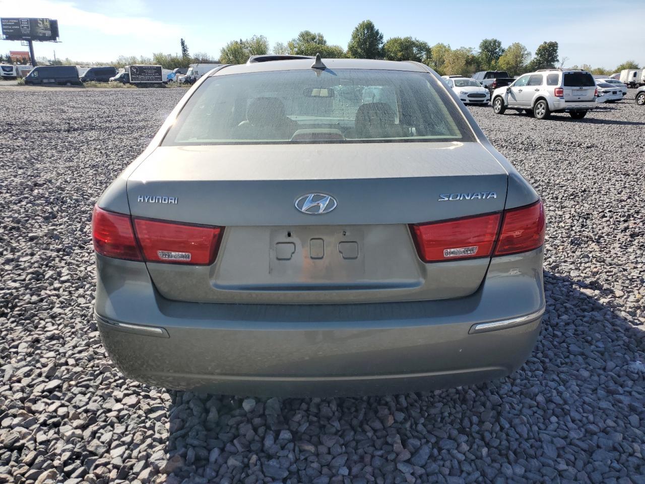 2009 Hyundai Sonata - Image 6
