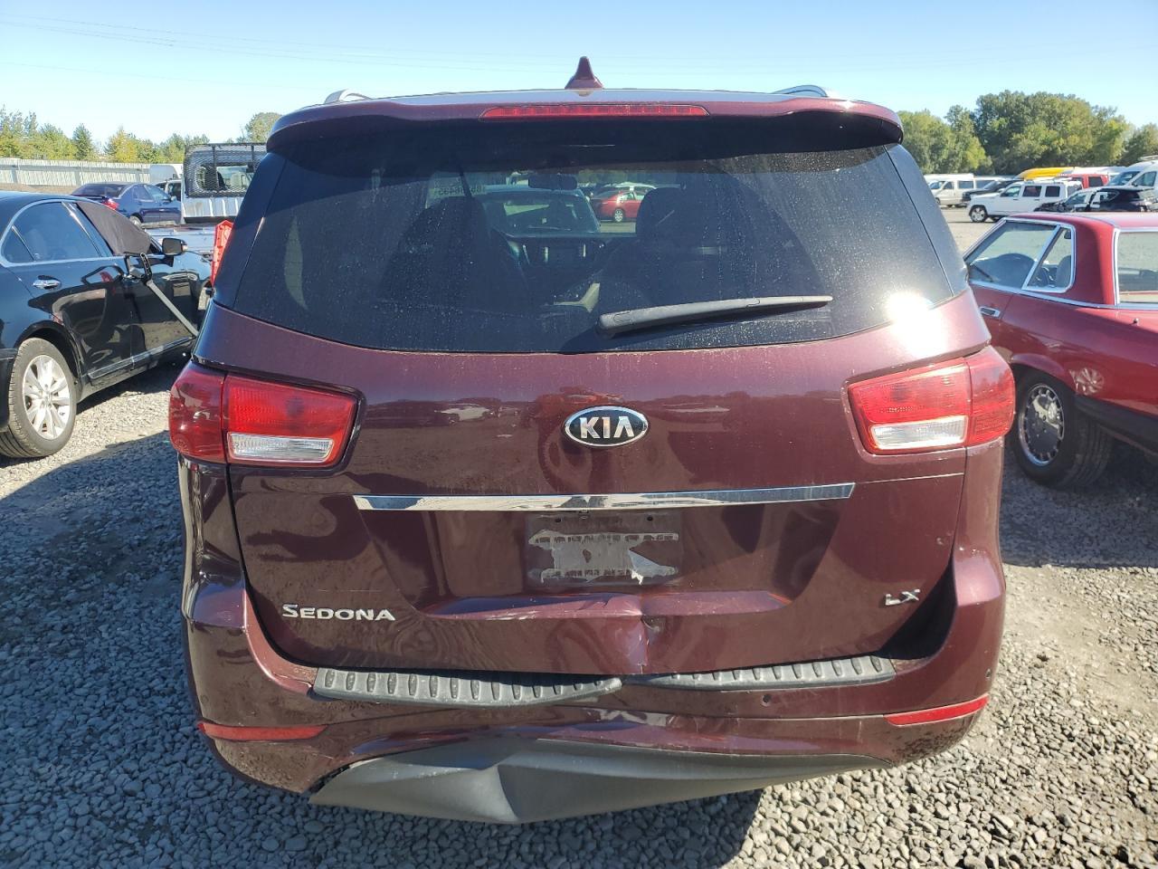 2018 Kia Sedona Lx - Image 6
