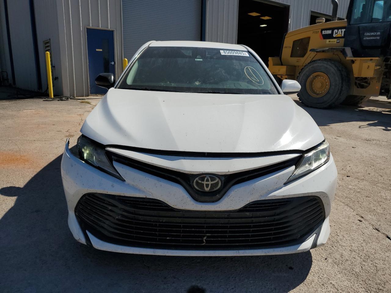 2020 Toyota Camry Le - Фото 5