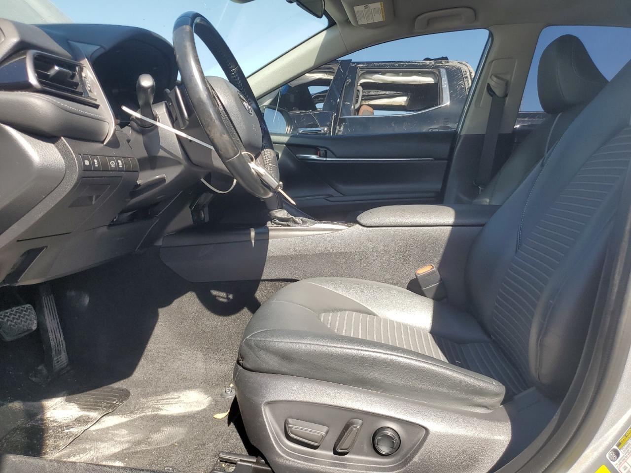 2022 Toyota Camry Se - Фото 7